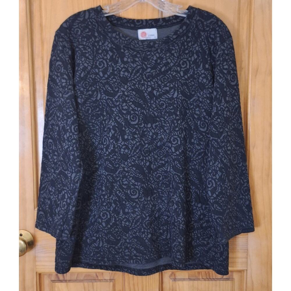 Linnea Shirt Women's Medium Black Textured Floral Artsy Steampunk Victorian Goth